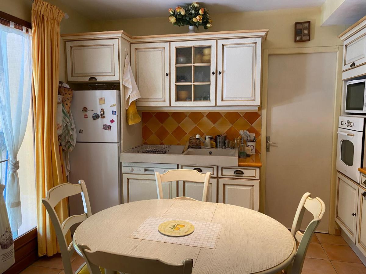 Maison Provencale En Campagne A Éguilles Exteriér fotografie